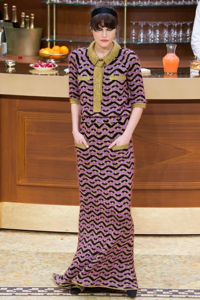 Look 74